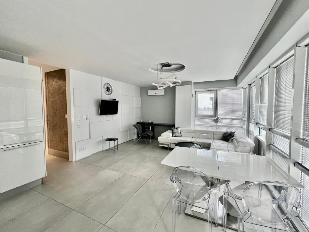 Platinum Towers Aparthotel